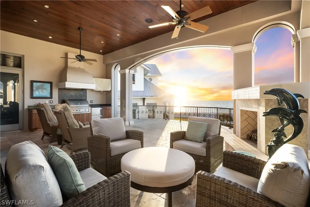 101 Jumento Cay Lane Bonita Springs FL 34134