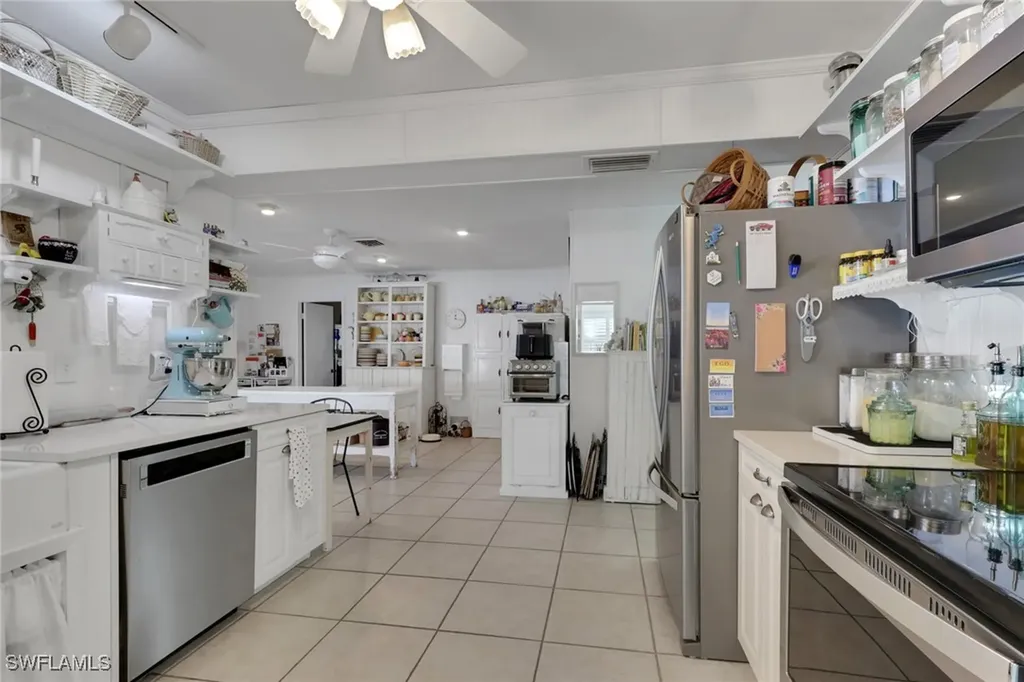 605 101st Avenue N Naples FL 34108