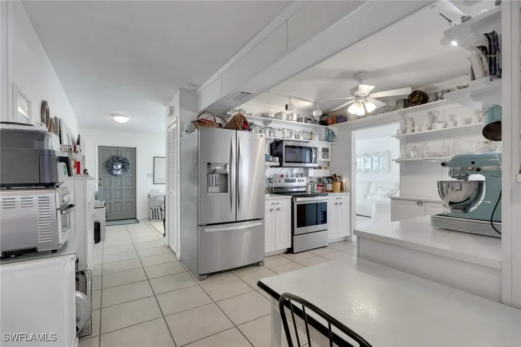 605 101st Avenue N Naples FL 34108