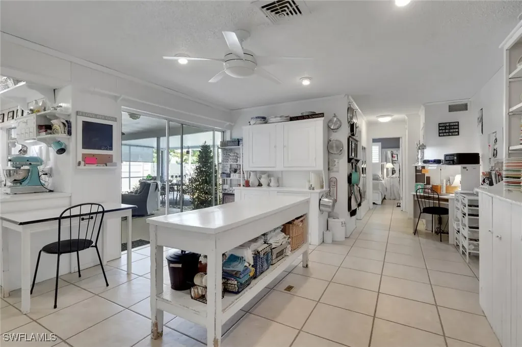 605 101st Avenue N Naples FL 34108