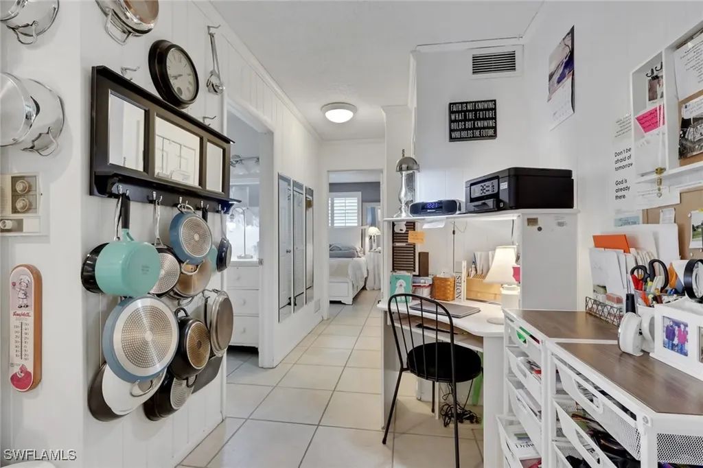 605 101st Avenue N Naples FL 34108
