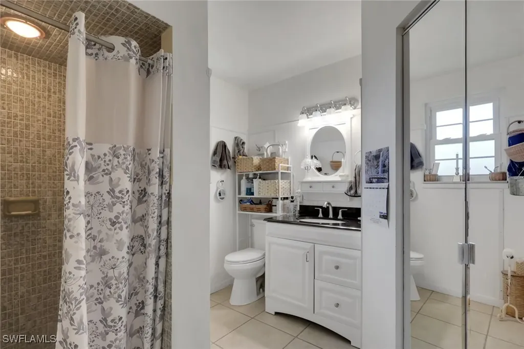 605 101st Avenue N Naples FL 34108