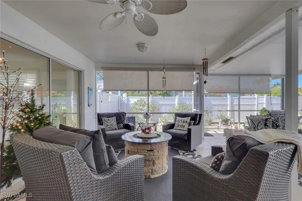 605 101st Avenue N Naples FL 34108