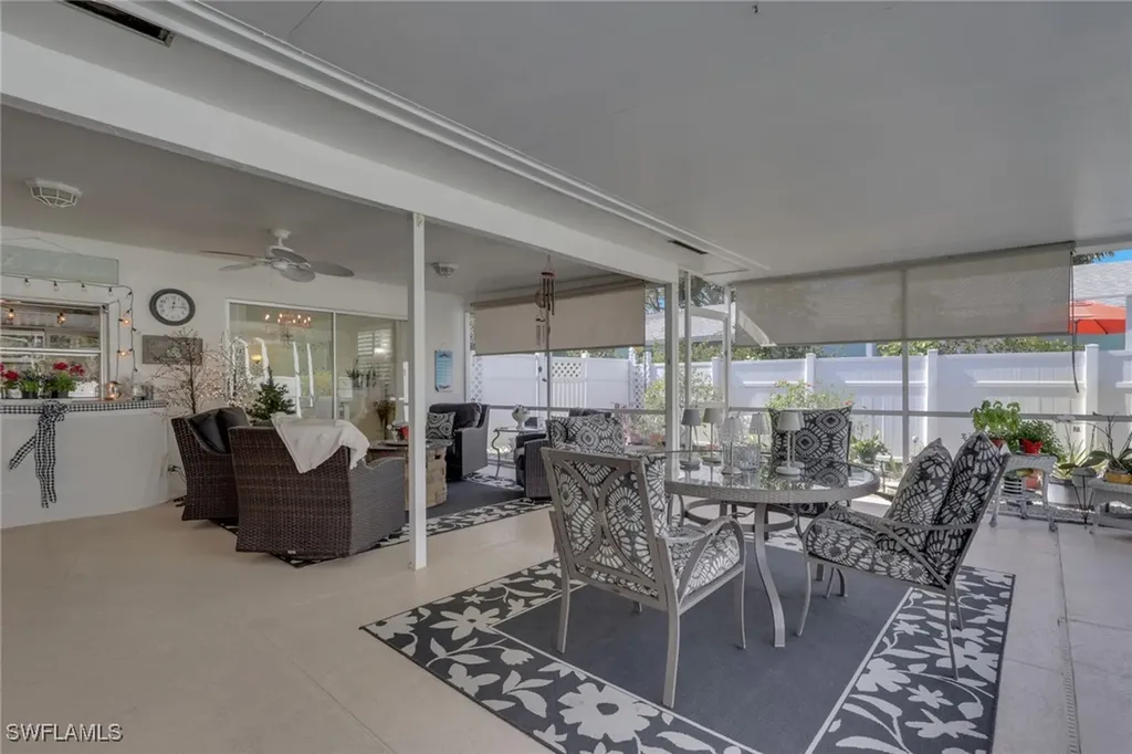 605 101st Avenue N Naples FL 34108