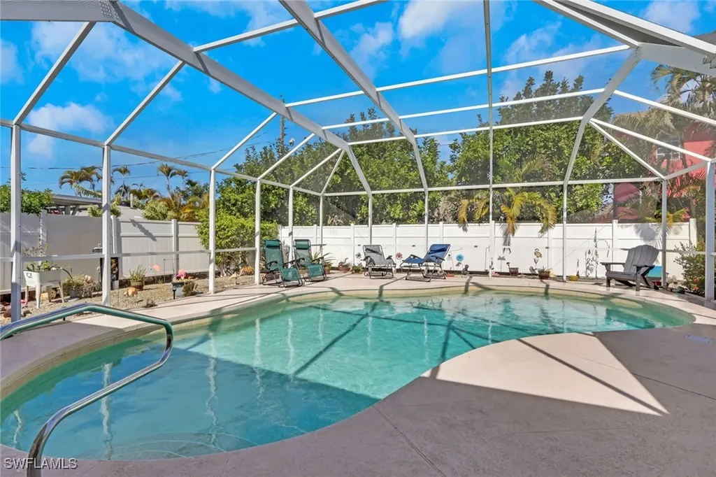 605 101st Avenue N Naples FL 34108