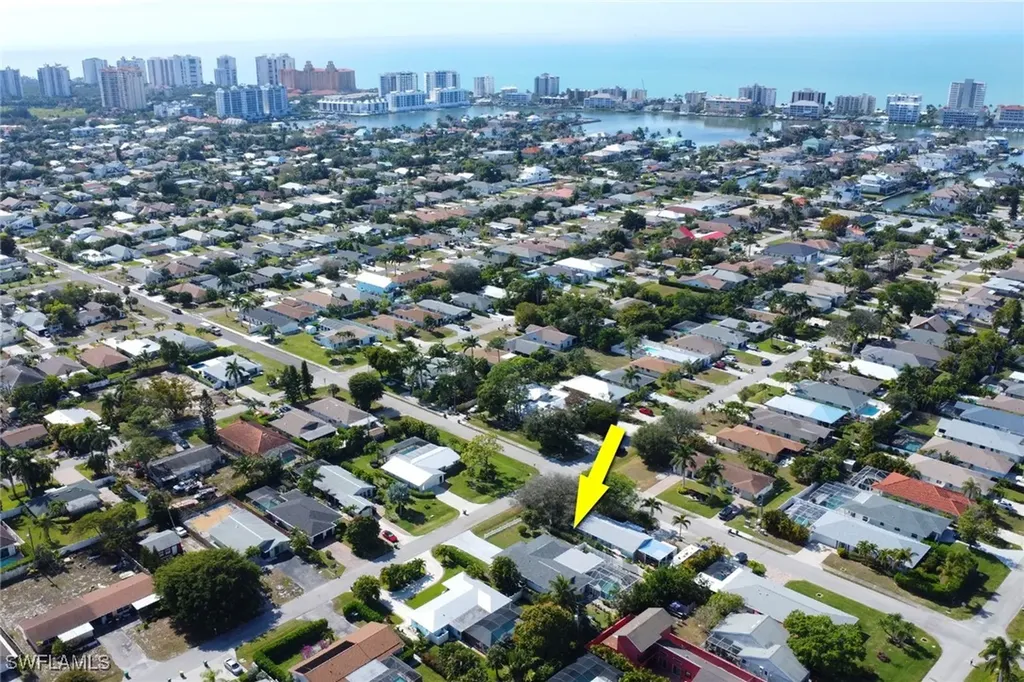 605 101st Avenue N Naples FL 34108