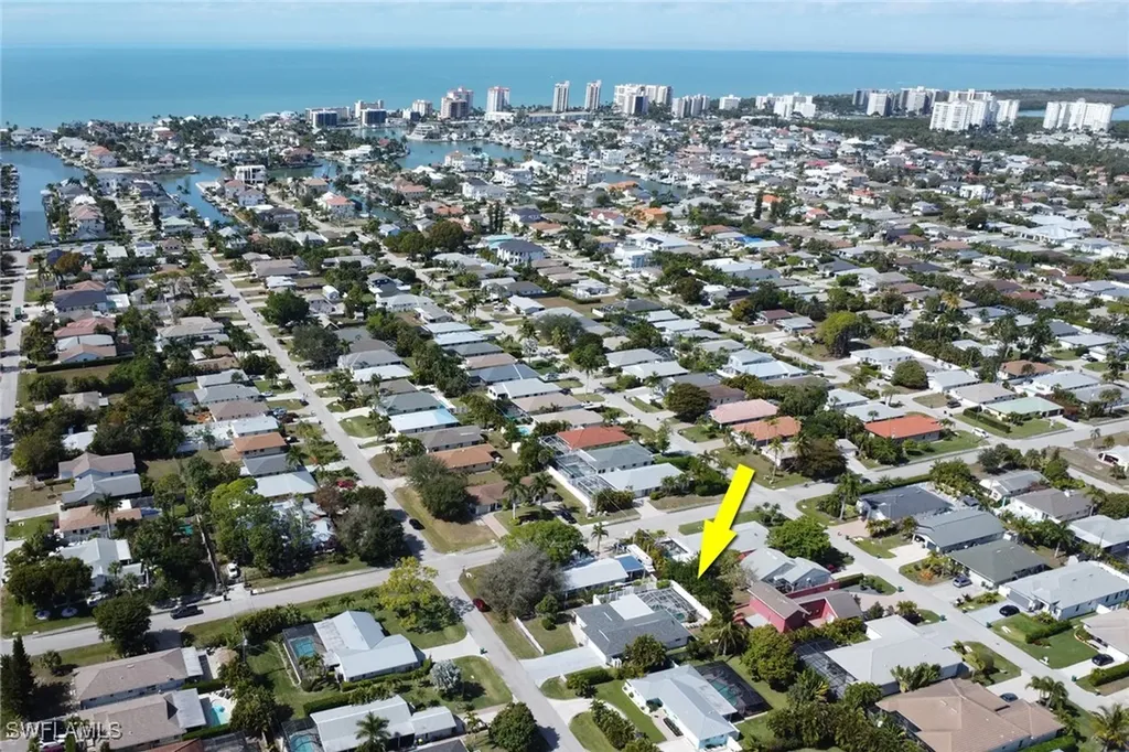 605 101st Avenue N Naples FL 34108
