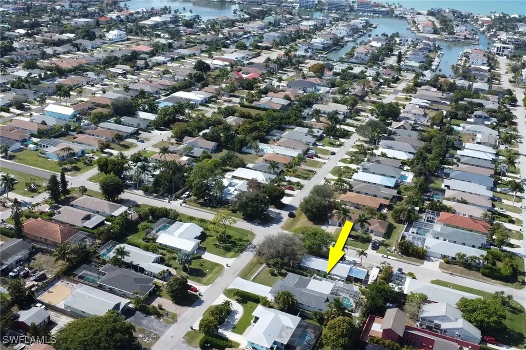 605 101st Avenue N Naples FL 34108