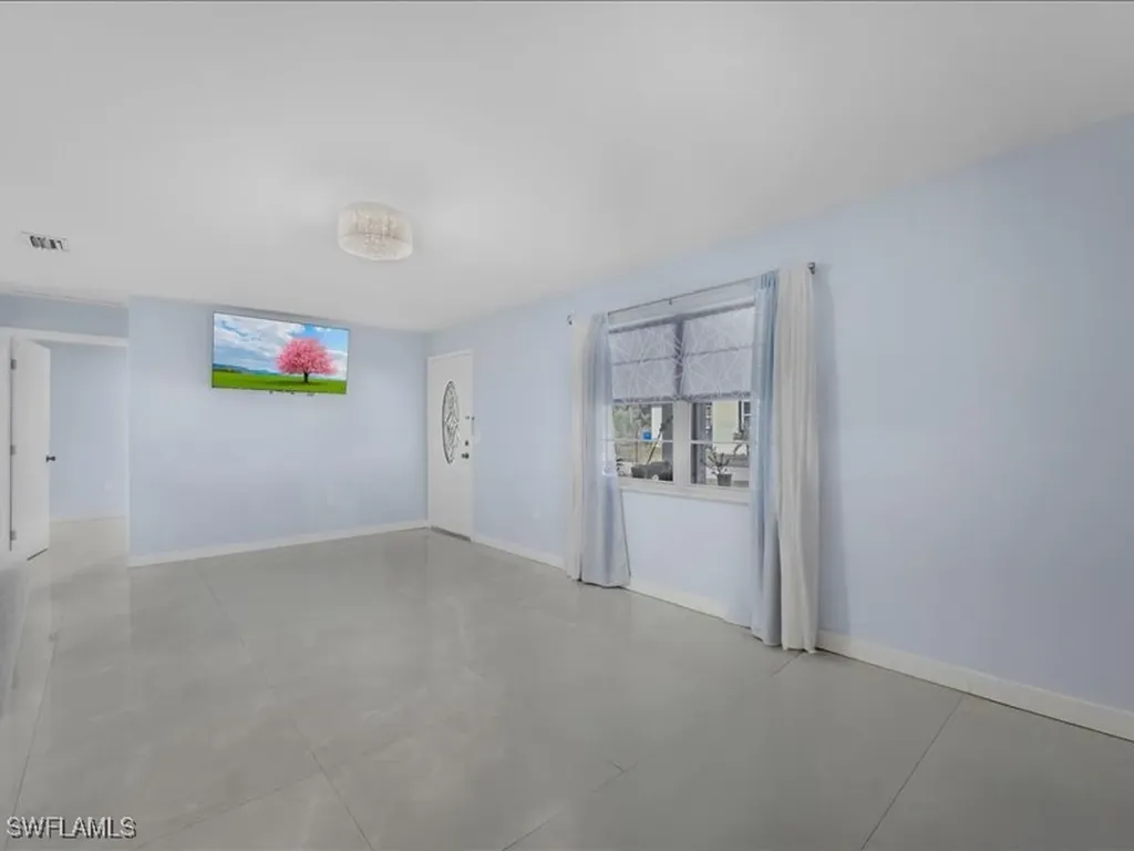 77 Glenmont Drive W North Fort Myers FL 33917