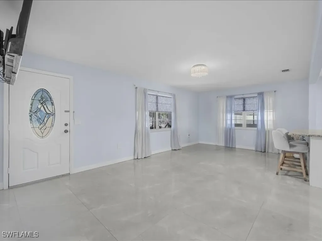 77 Glenmont Drive W North Fort Myers FL 33917