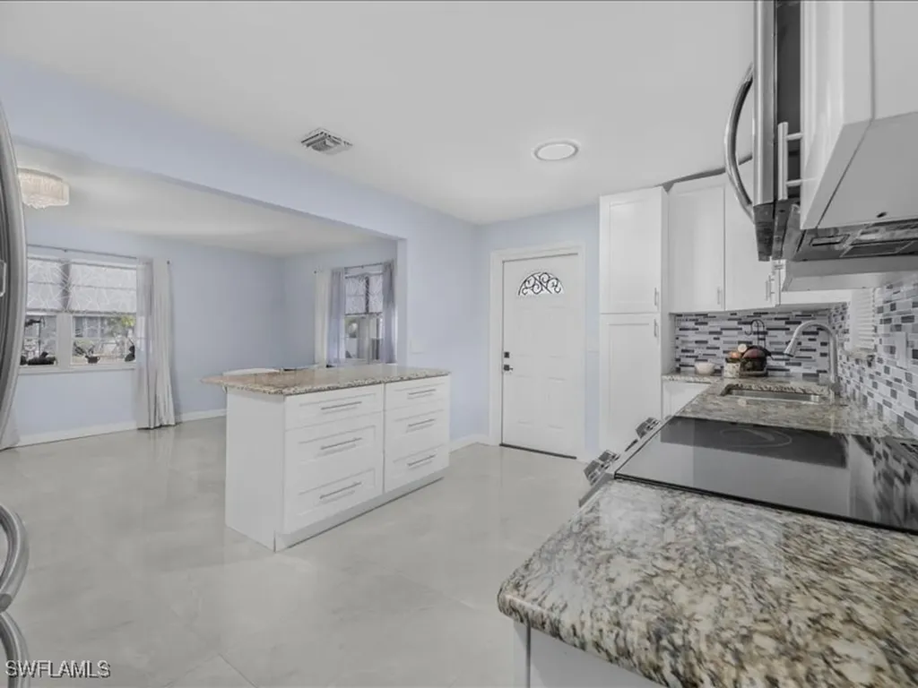77 Glenmont Drive W North Fort Myers FL 33917