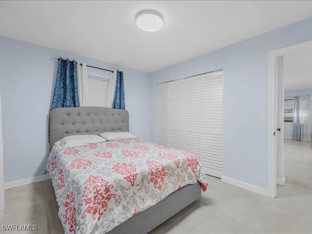 77 Glenmont Drive W North Fort Myers FL 33917