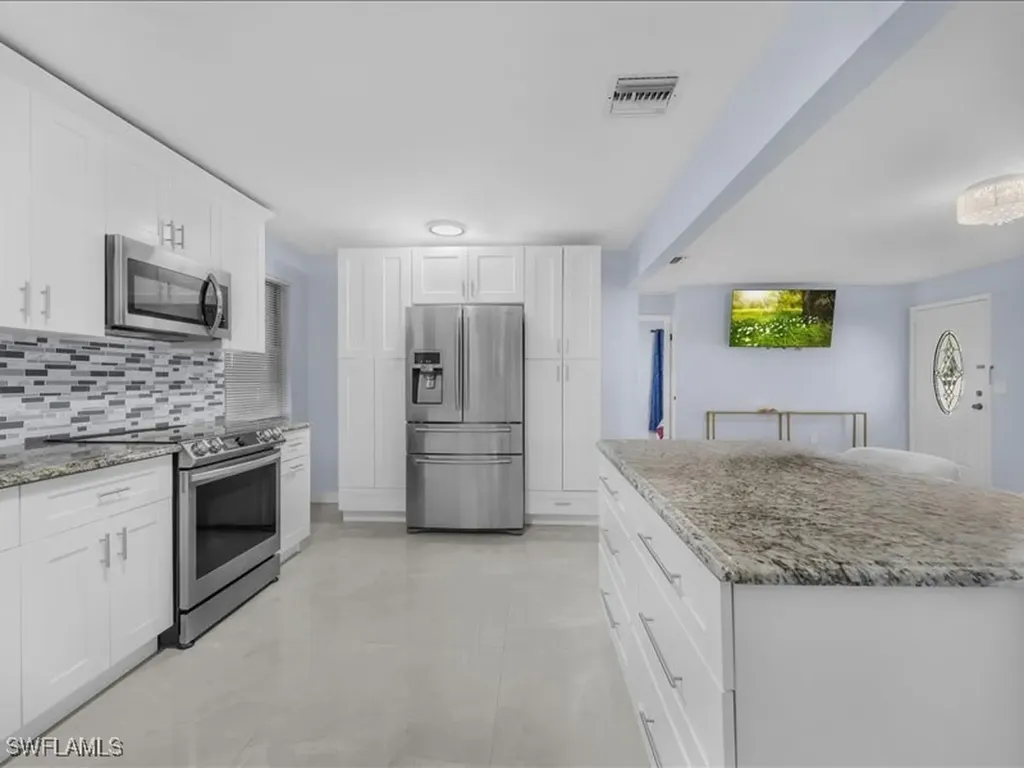 77 Glenmont Drive W North Fort Myers FL 33917