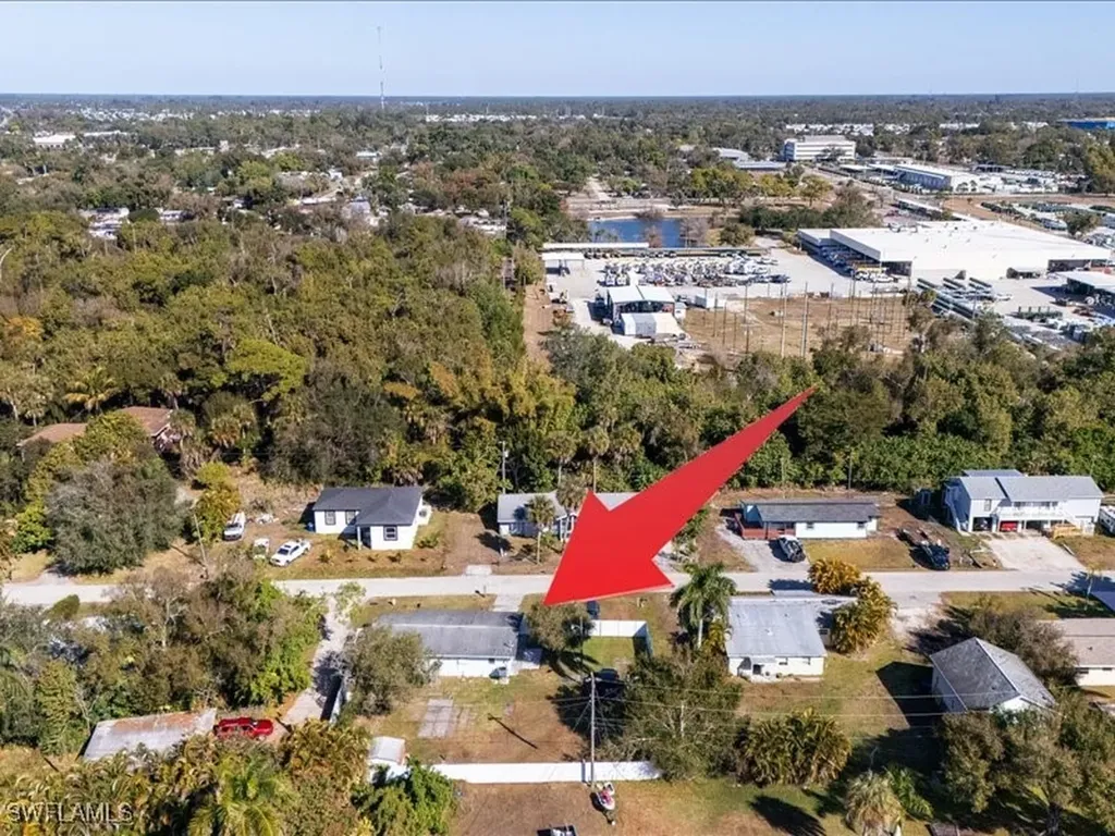 77 Glenmont Drive W North Fort Myers FL 33917