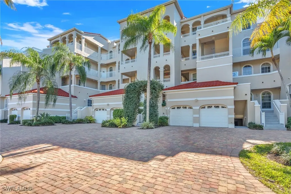 1610 Clermont Drive Naples FL 34109