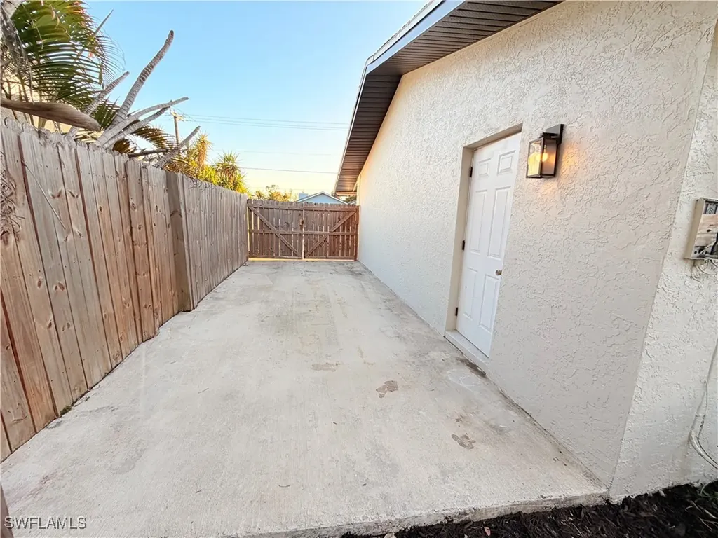 9017 Pineapple Road Fort Myers FL 33967