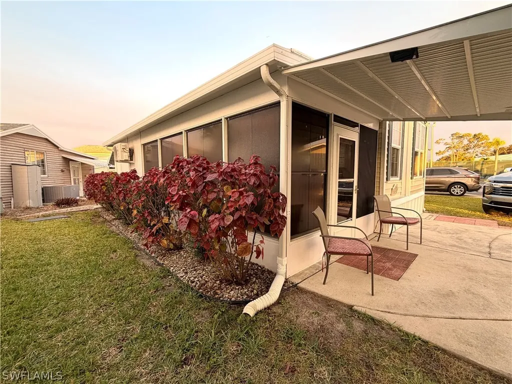 4710 Split Log Lane W Estero FL 33928