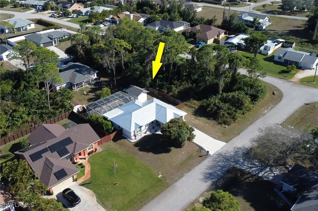 18277 Fern Road Fort Myers FL 33967