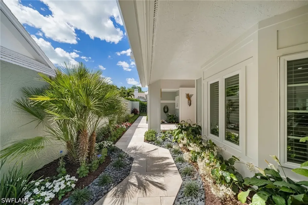 805 Lake Vista Court Naples FL 34108