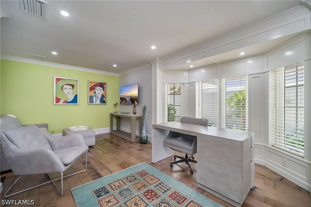 805 Lake Vista Court Naples FL 34108