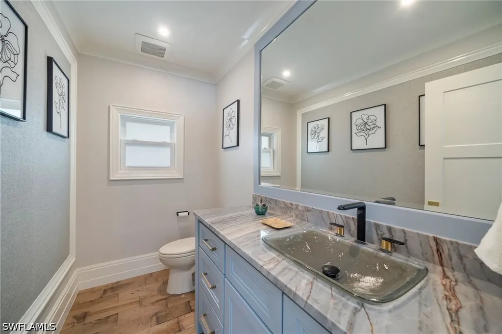 805 Lake Vista Court Naples FL 34108