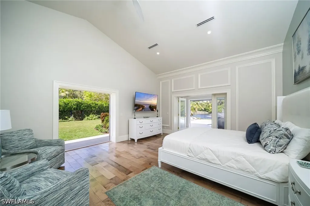 805 Lake Vista Court Naples FL 34108