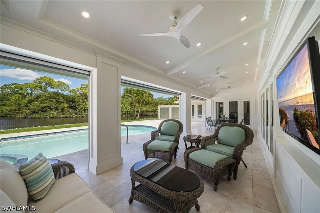 805 Lake Vista Court Naples FL 34108