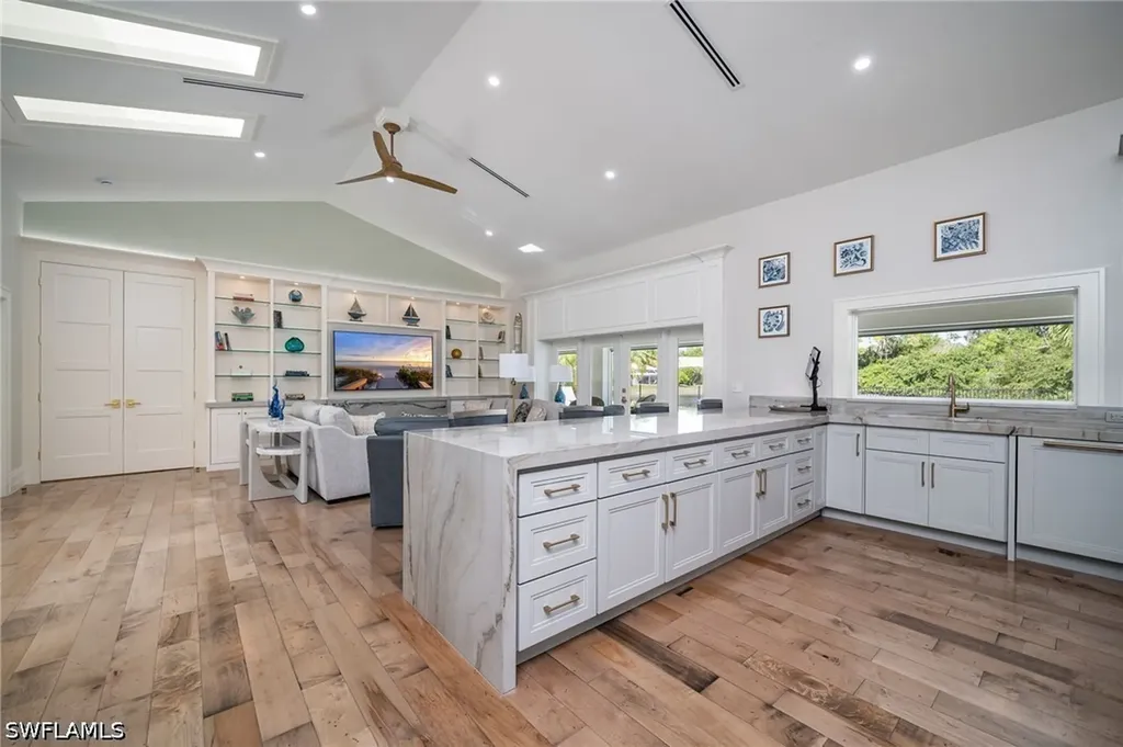 805 Lake Vista Court Naples FL 34108