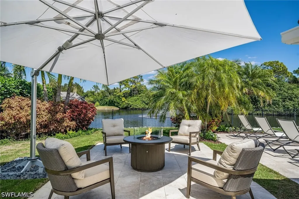805 Lake Vista Court Naples FL 34108