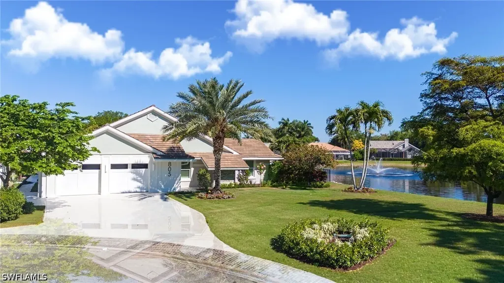 805 Lake Vista Court Naples FL 34108