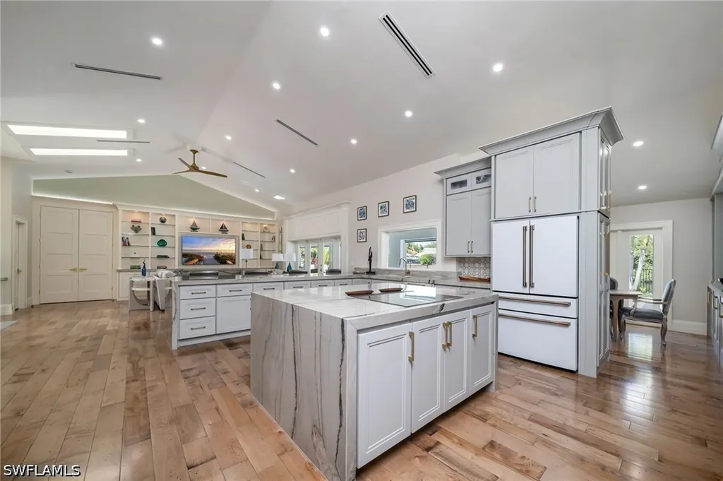 805 Lake Vista Court Naples FL 34108