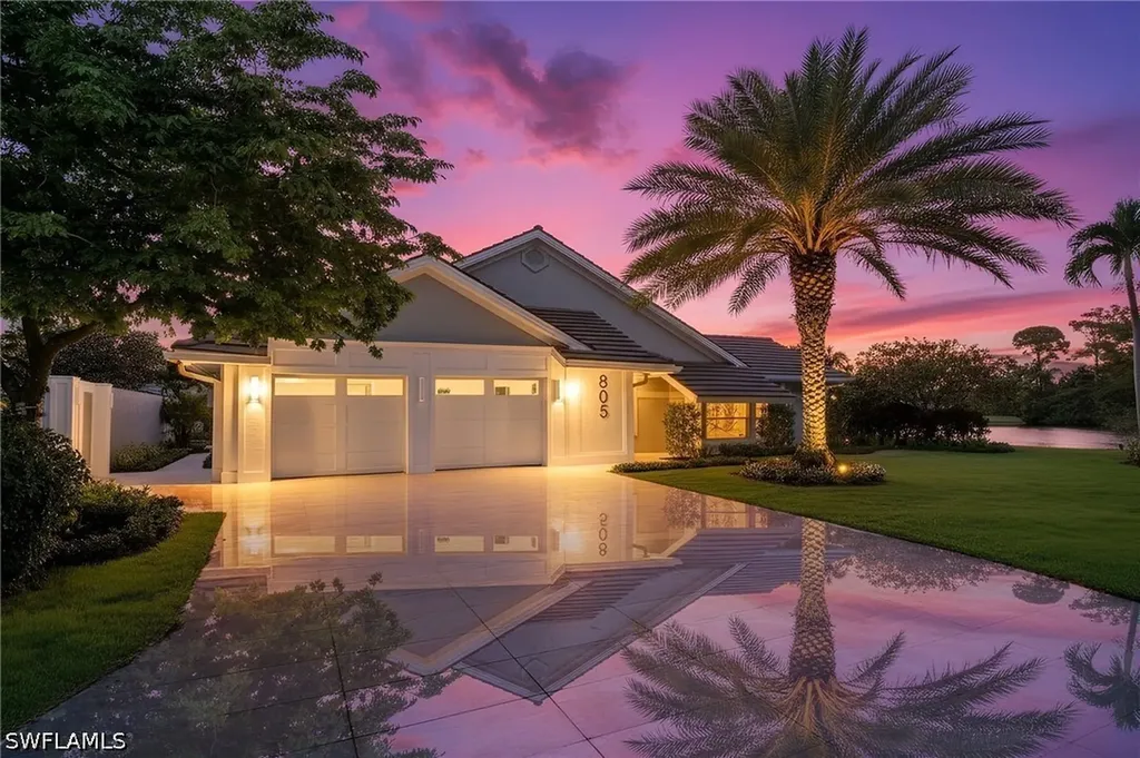 805 Lake Vista Court Naples FL 34108