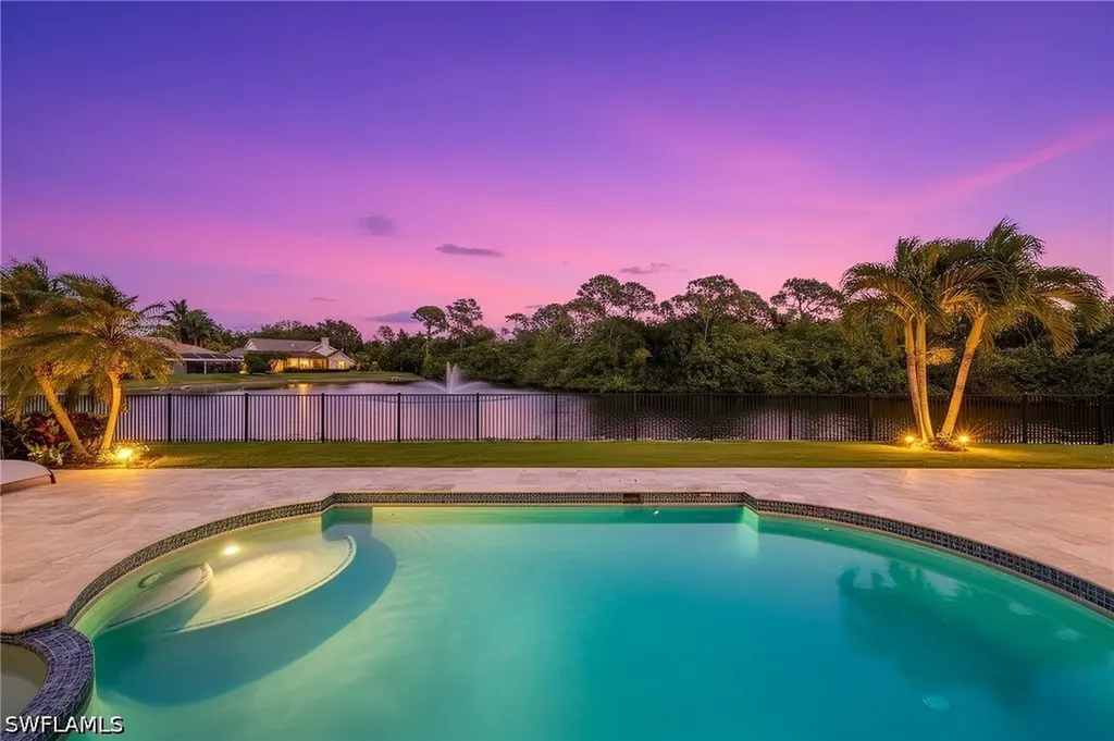 805 Lake Vista Court Naples FL 34108