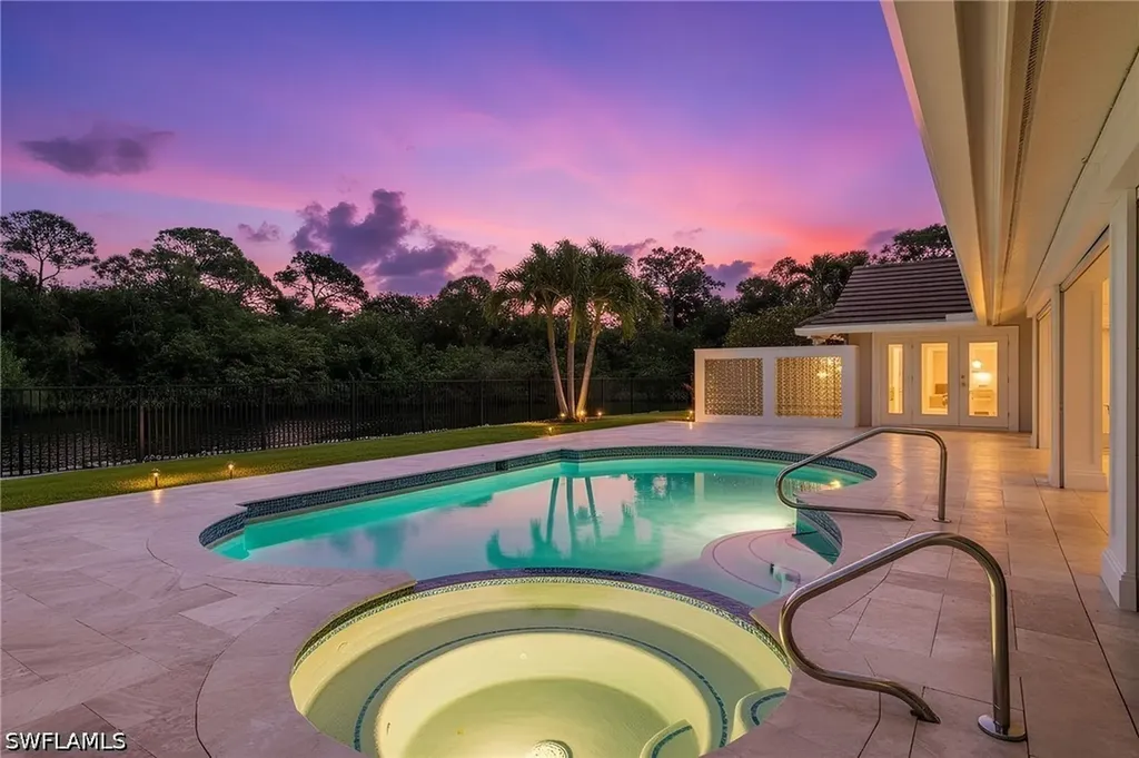 805 Lake Vista Court Naples FL 34108