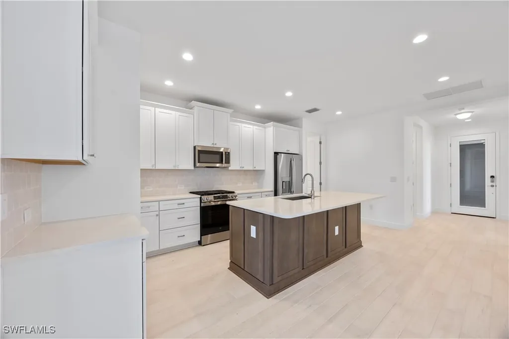 4580 Skysail Drive Naples FL 34120
