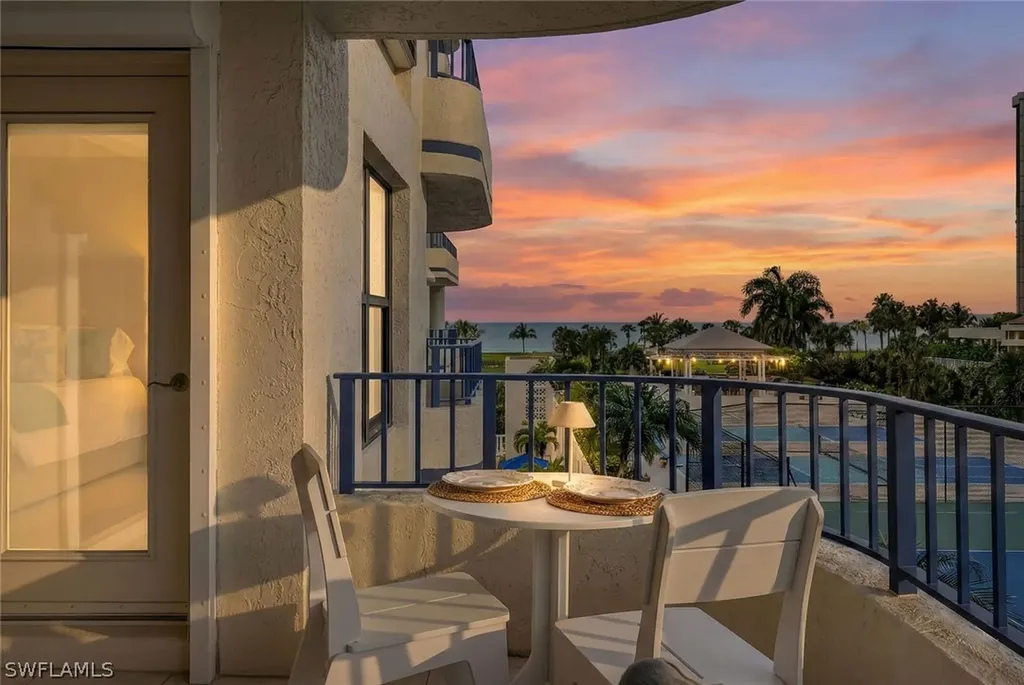 4451 Gulf Shore Boulevard N Naples FL 34103