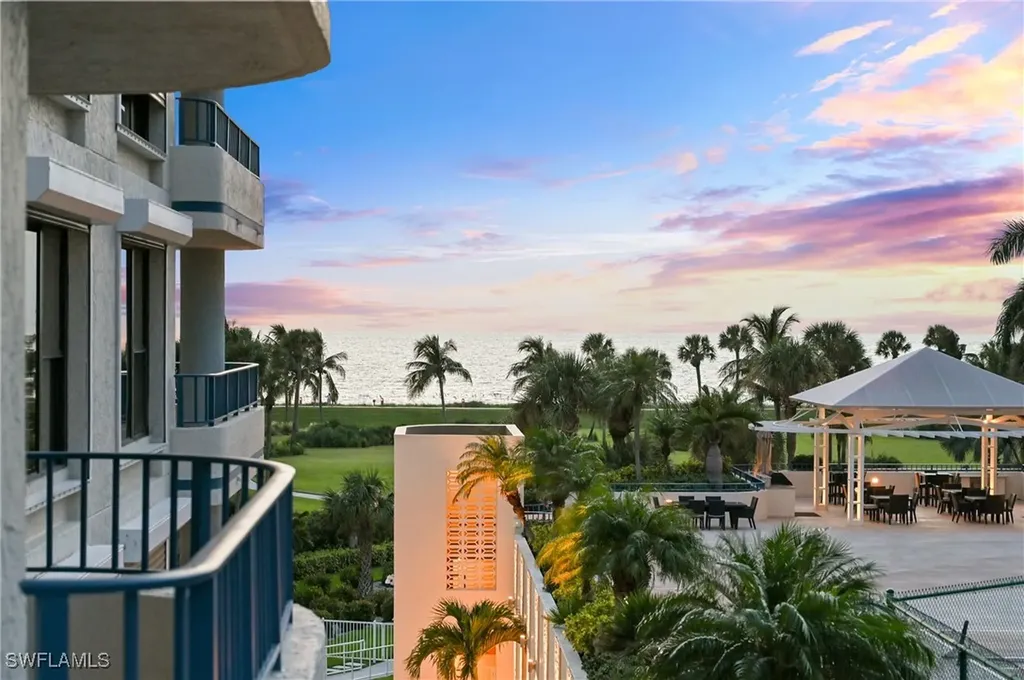 4451 Gulf Shore Boulevard N Naples FL 34103