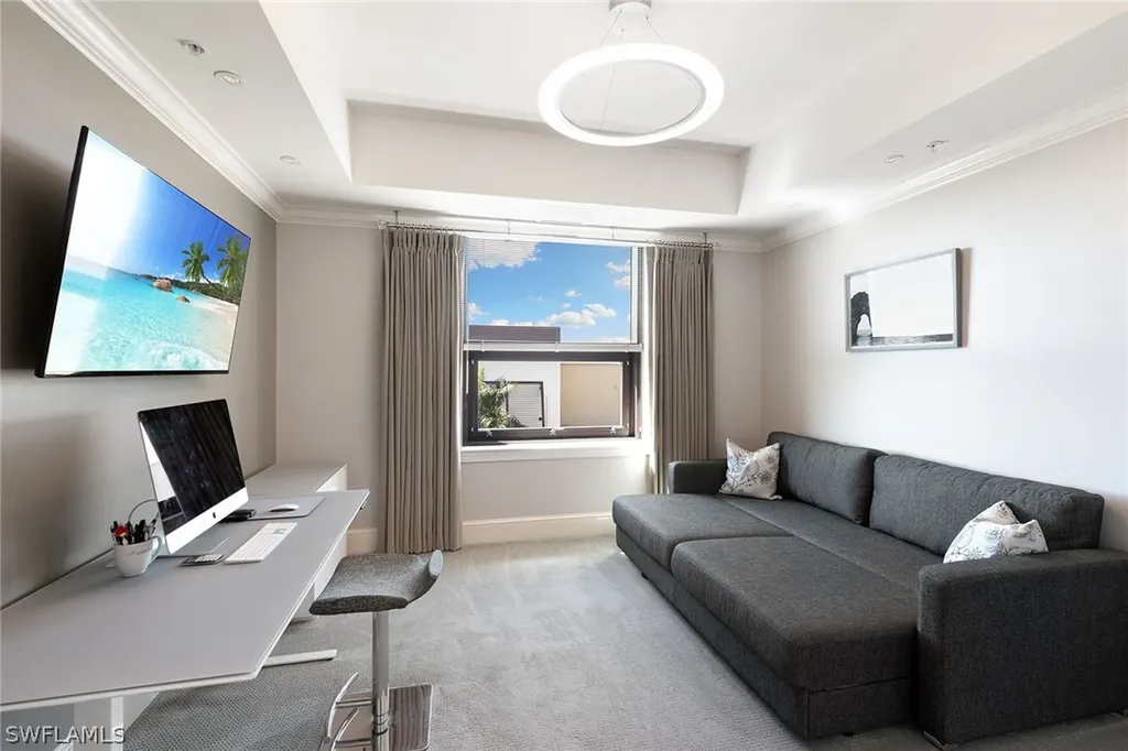 9123 Strada Place Naples FL 34108
