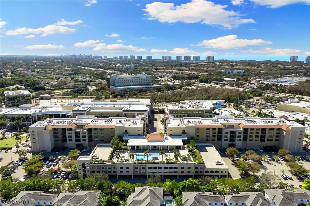 9123 Strada Place Naples FL 34108