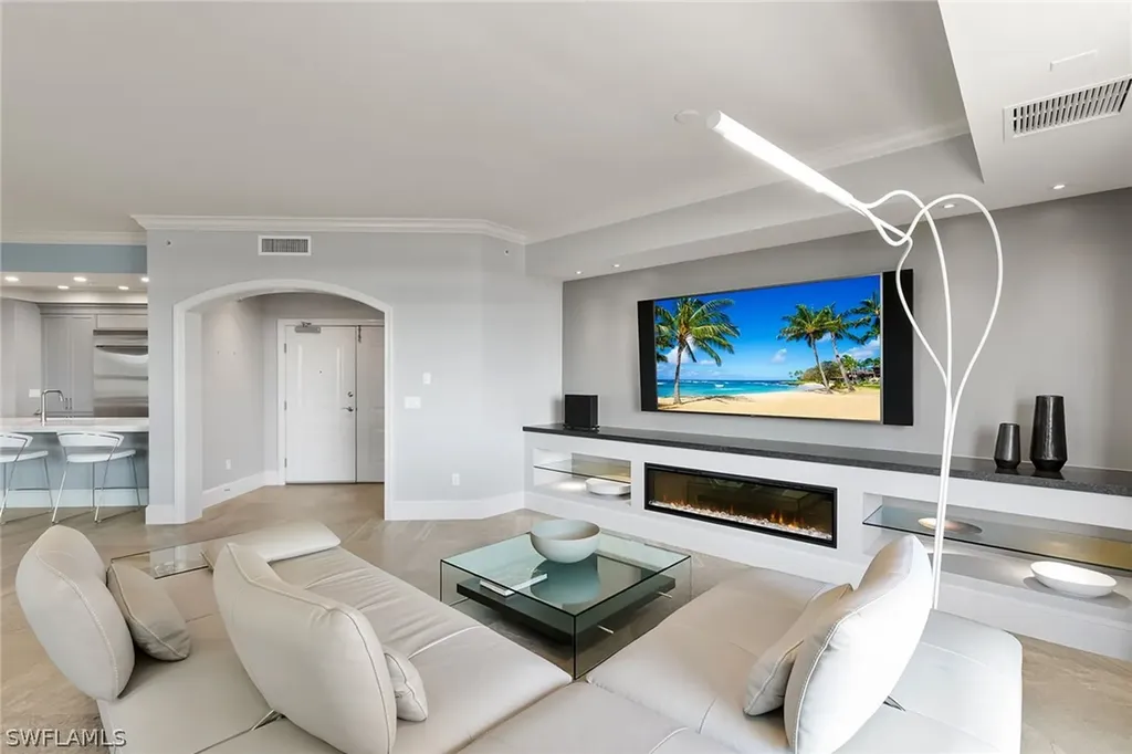 9123 Strada Place Naples FL 34108