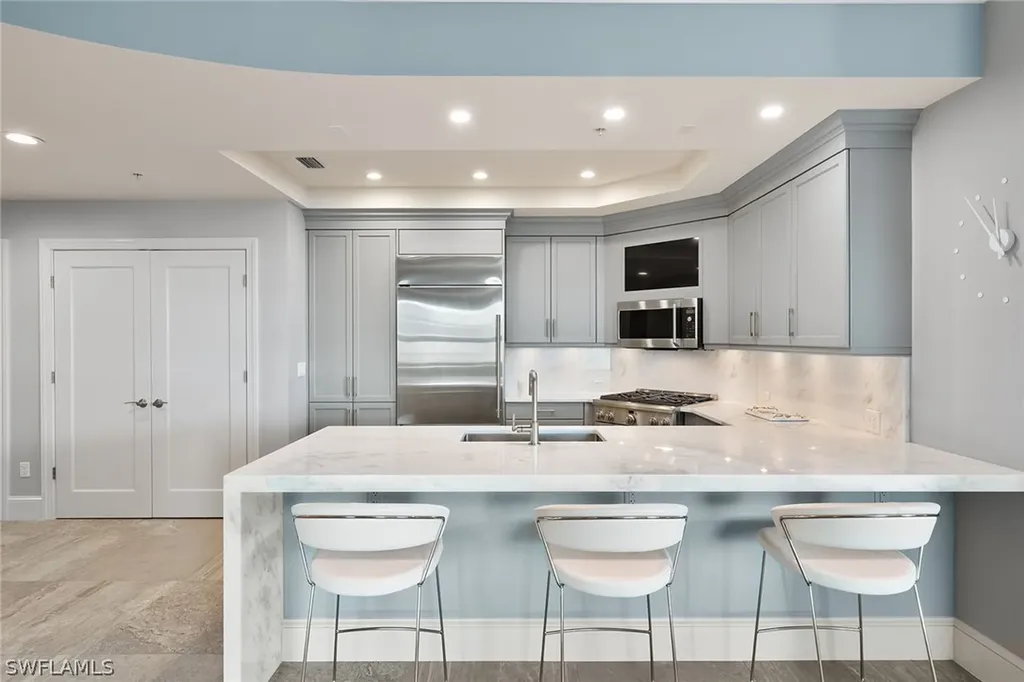 9123 Strada Place Naples FL 34108