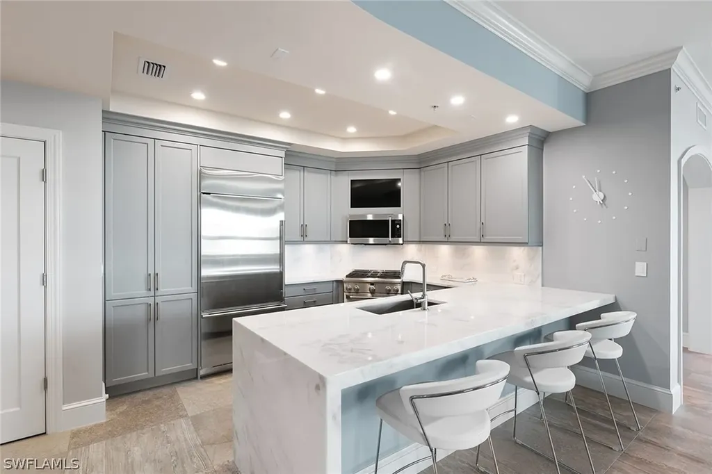 9123 Strada Place Naples FL 34108