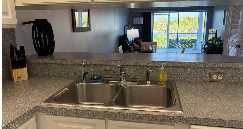 1315 Mainsail Drive Naples FL 34114