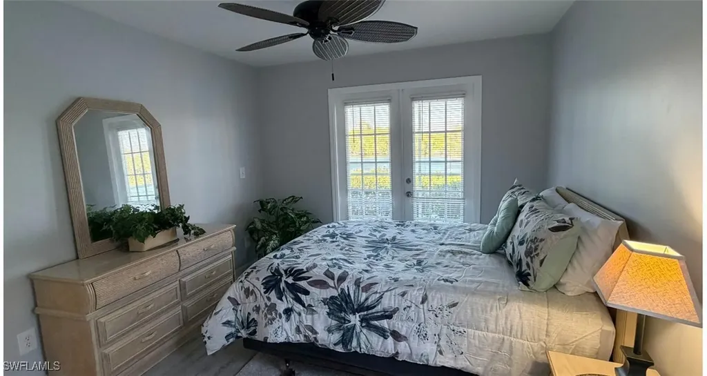 1315 Mainsail Drive Naples FL 34114