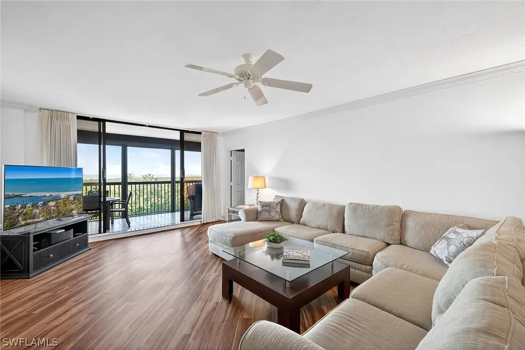 6075 Pelican Bay Boulevard Naples FL 34108