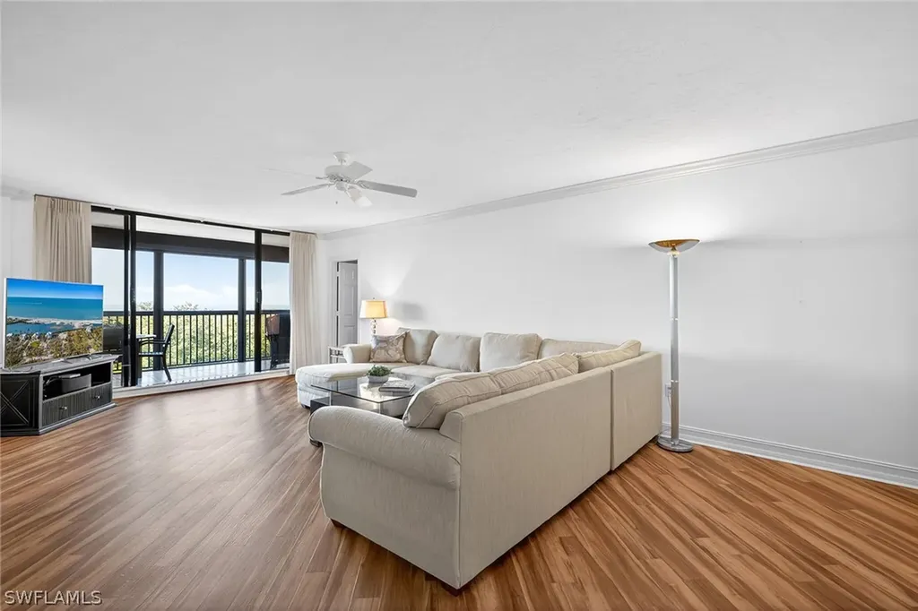 6075 Pelican Bay Boulevard Naples FL 34108