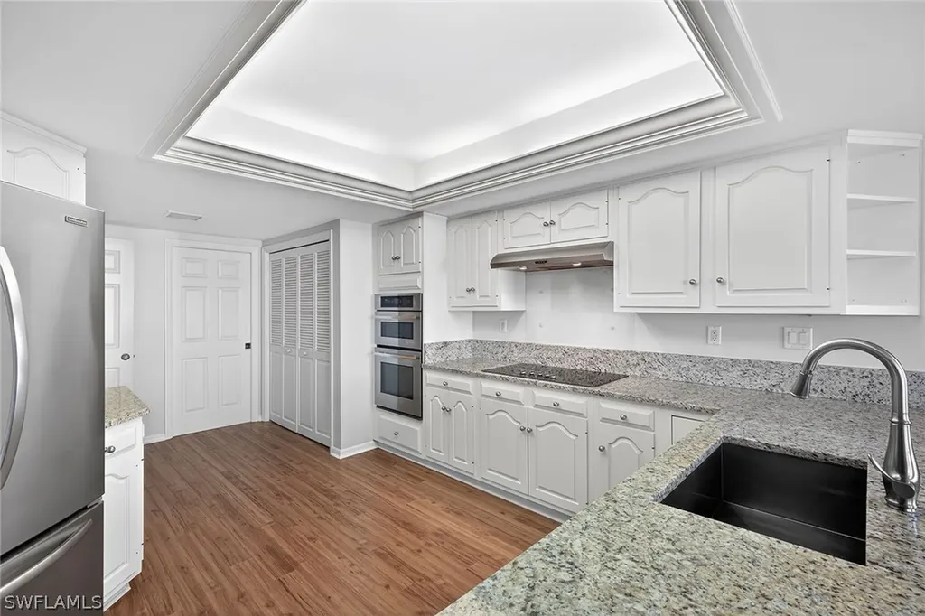 6075 Pelican Bay Boulevard Naples FL 34108