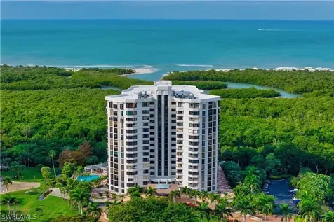 6075 Pelican Bay Boulevard Naples FL 34108