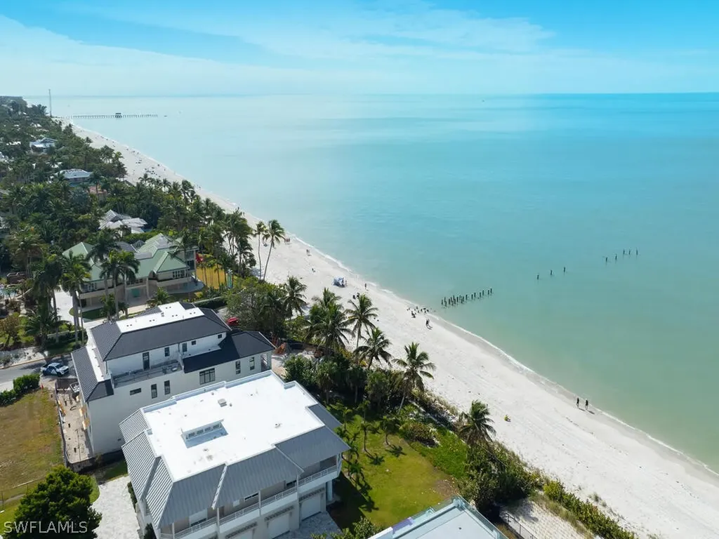 255 2nd Avenue S Naples FL 34102