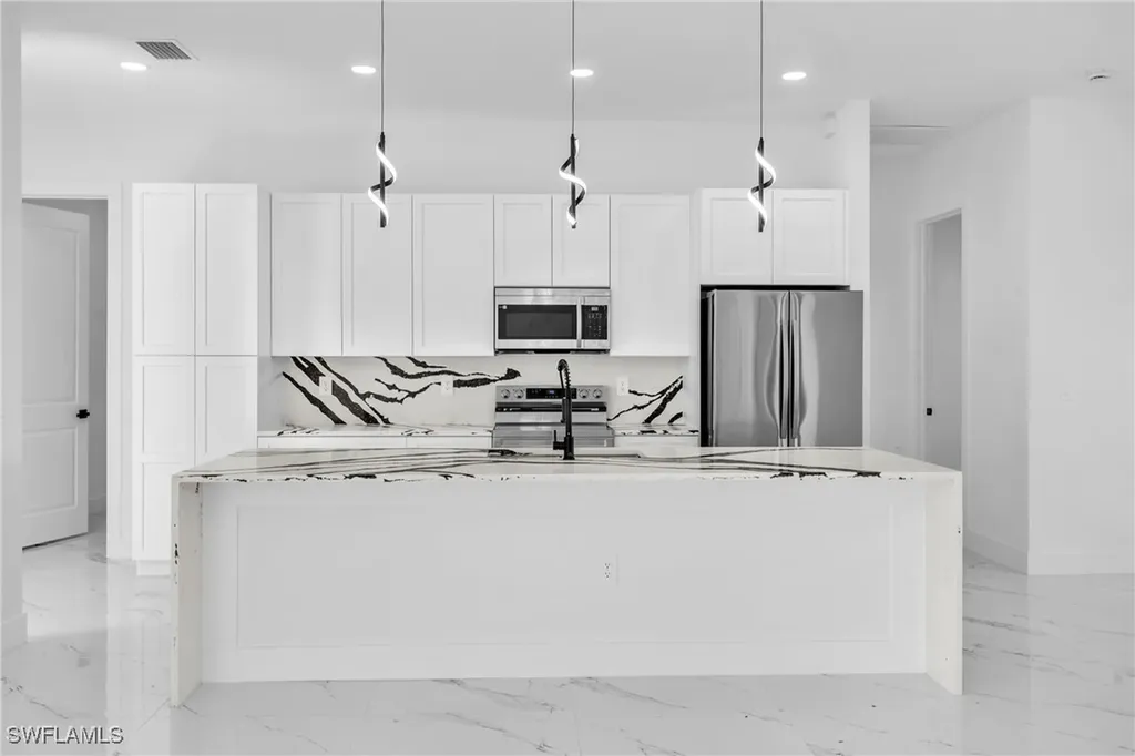 3418 8th Street SW Lehigh Acres FL 33976